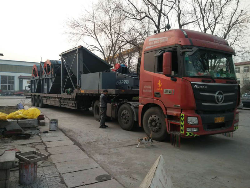 300噸洗砂機脫水篩設備發往湖南